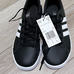 Brand new never worn w/tags Adidas Grand Court K wide black and white sneakers
